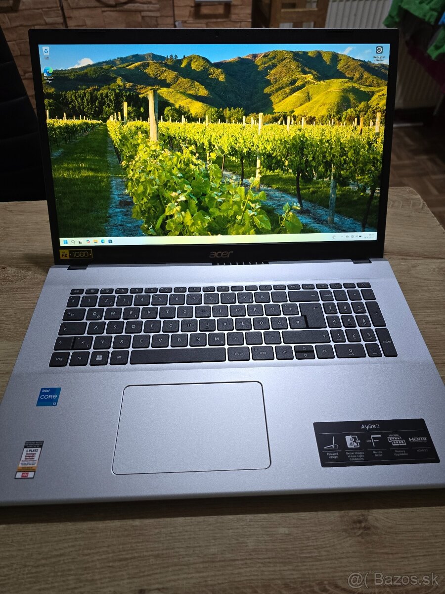 Obrovsky Acer aspire 3 17 palcovy model 2024 v top stave so