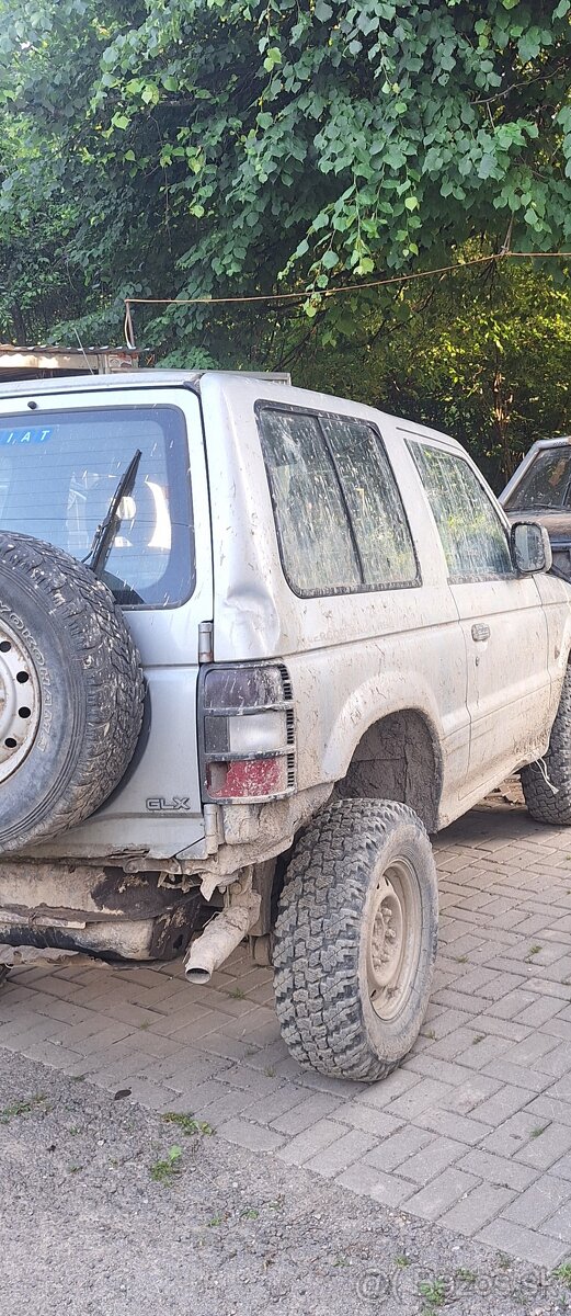 Mitsubishi pajero