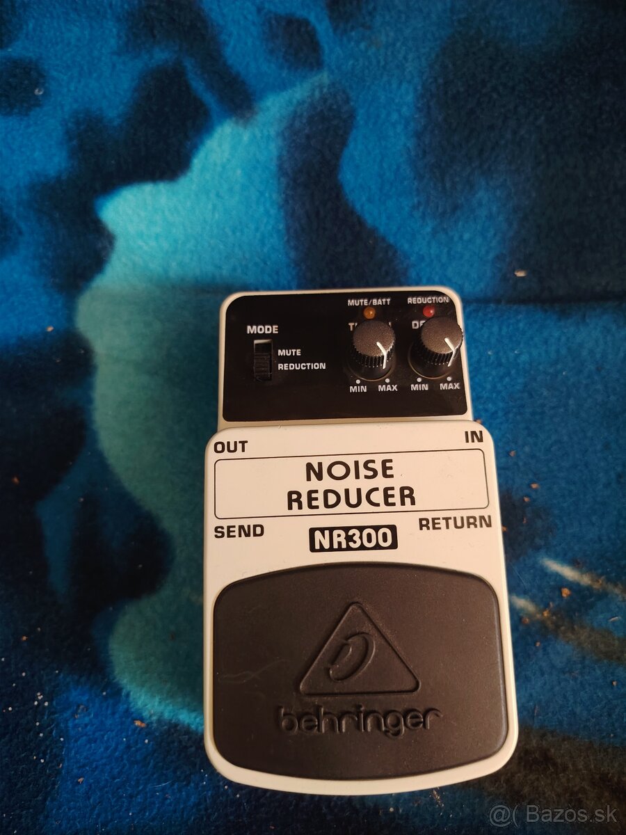 Behringer NR300