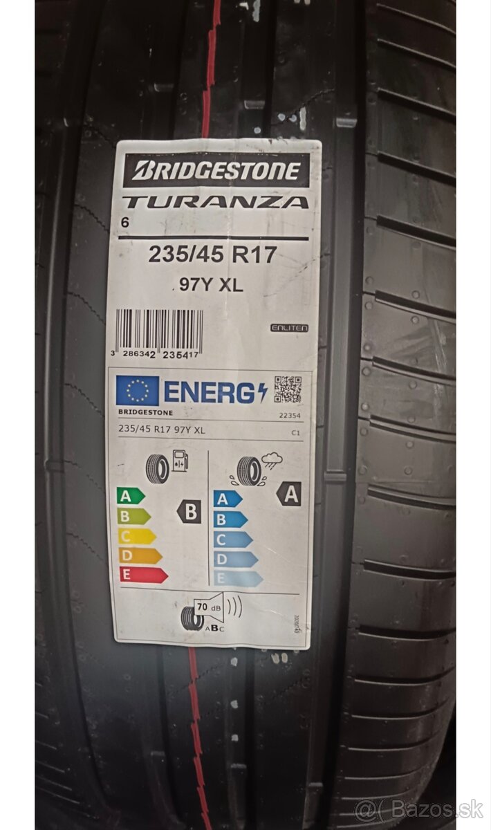 Bridgestone 235/45 R17 97Y XL