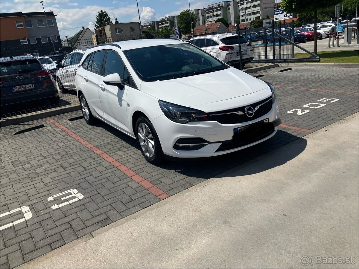 Opel Astra kombi 1.2 turbo, 12/2020, 6M 81kW len 33tisic km