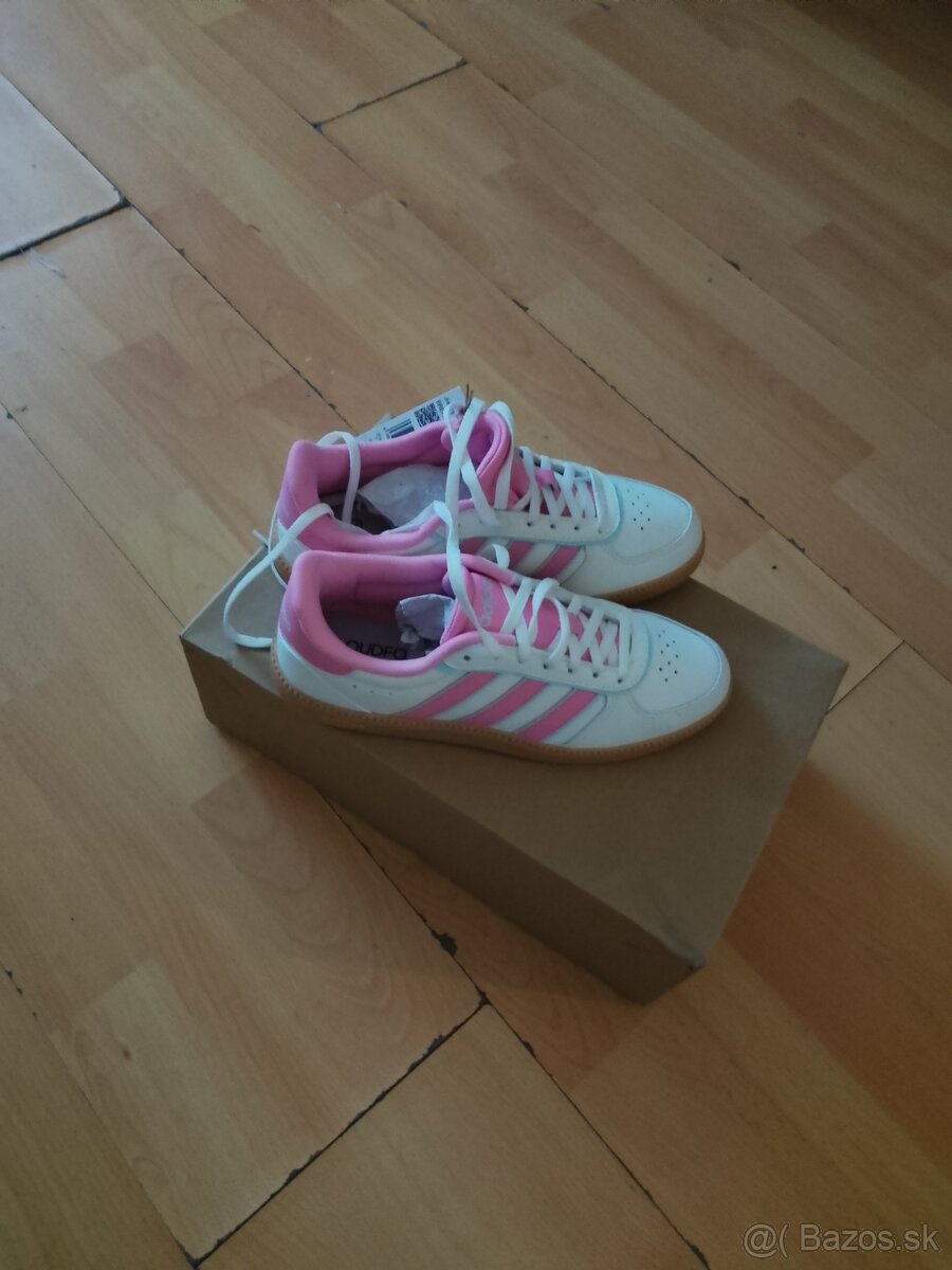 Predám dámske botasky Adidas 36