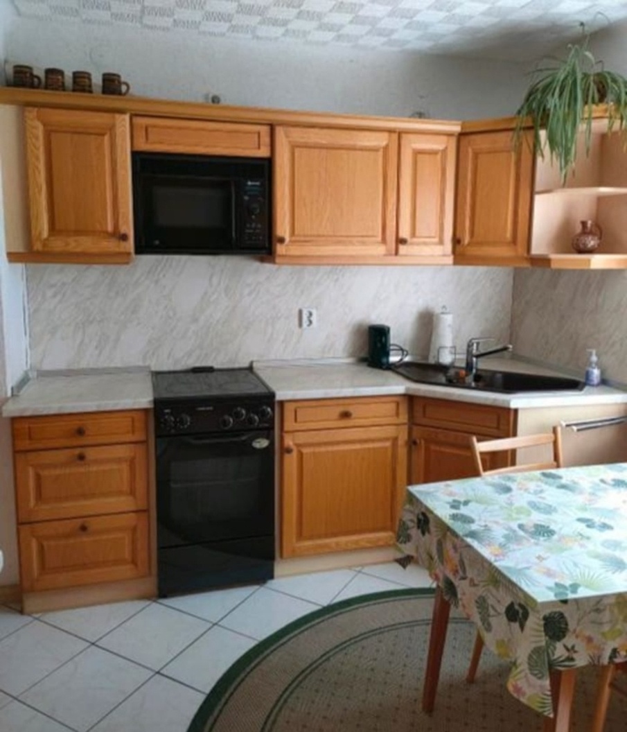 Rustikální jasanová kuchyně se spotřebiči,5159