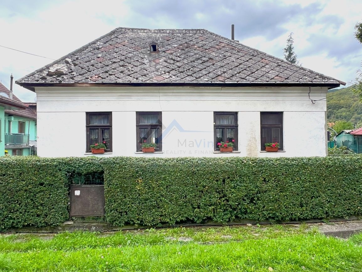 PREDAJ 3 izb chalupa s pozem. 1748m2 Kostoľany pod Tr