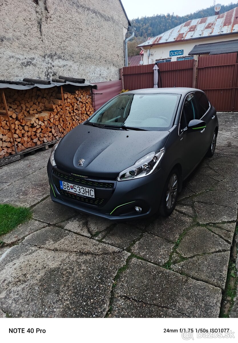 Peugeot 208
