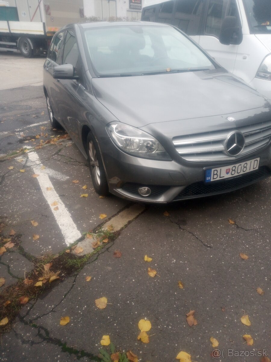 PREDÁM MERCDES B 180