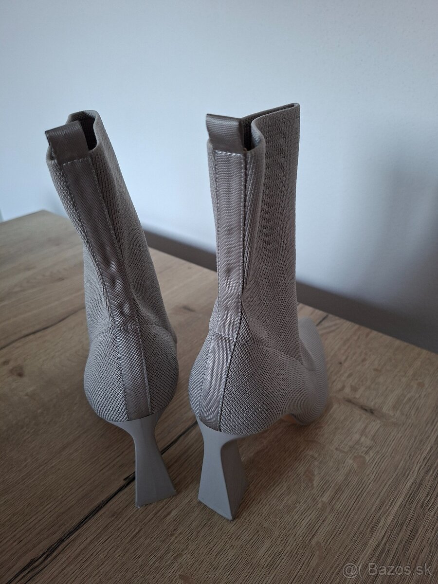 Prechodne čižmy veĺkosť 36