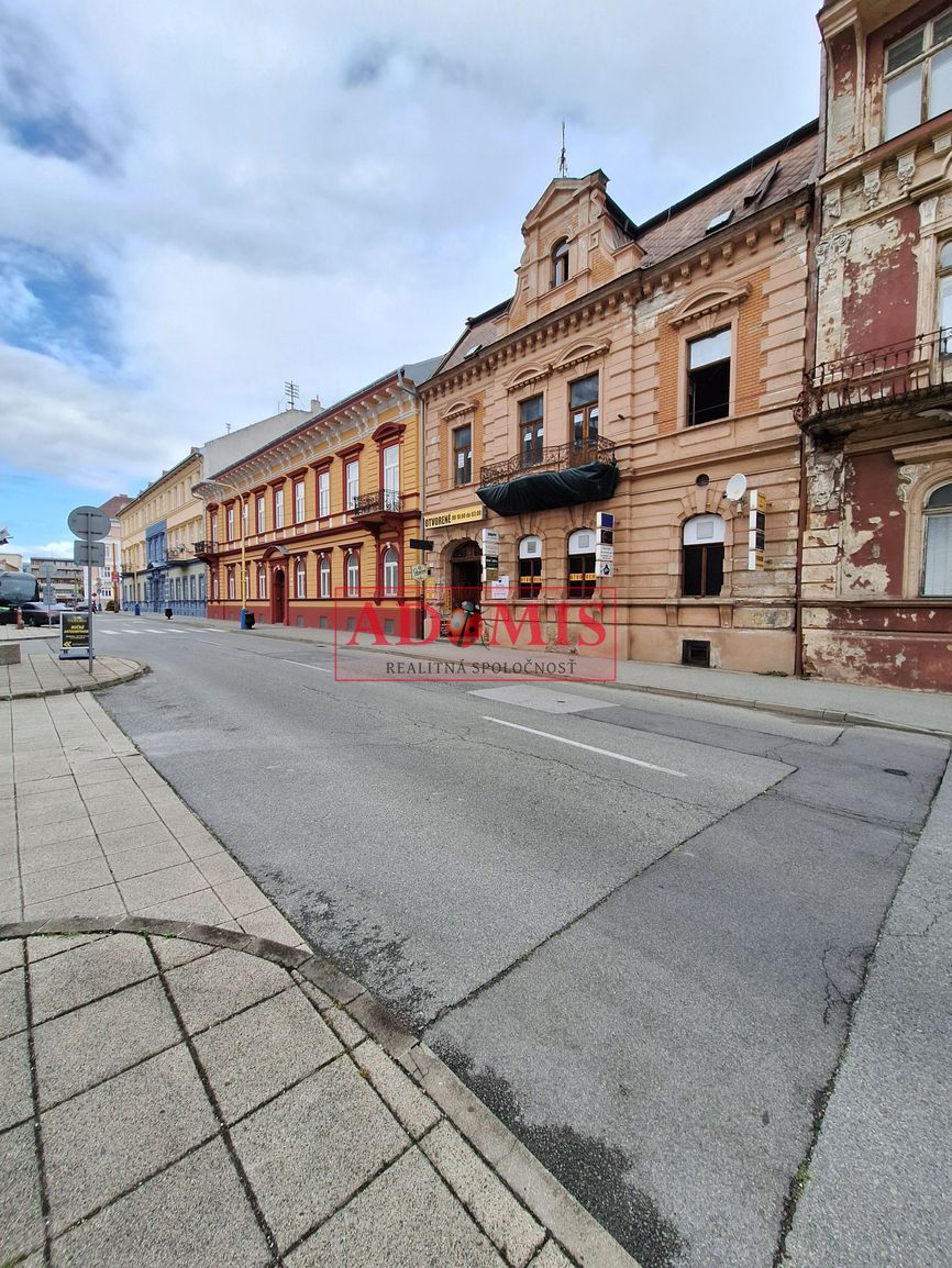 ADOMIS - prenájom priestorov 60,90,180m2,vedľa Hiltonu,1.pos