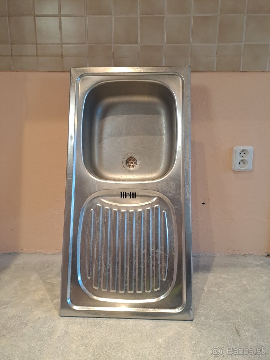 Predám kuchynský nerezový drez