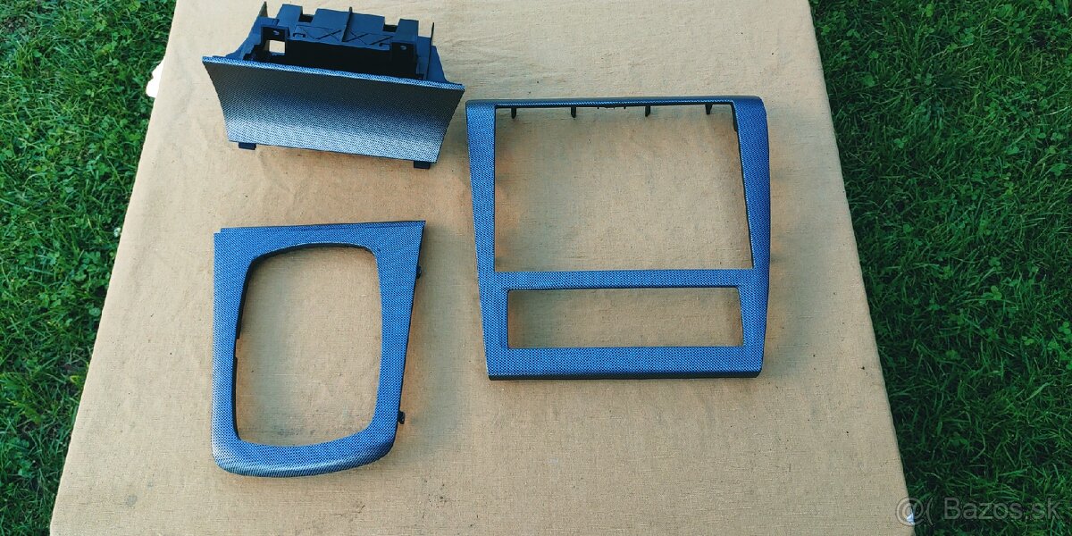 Škoda Octavia 1 RS rámik okolo rádia a popolník