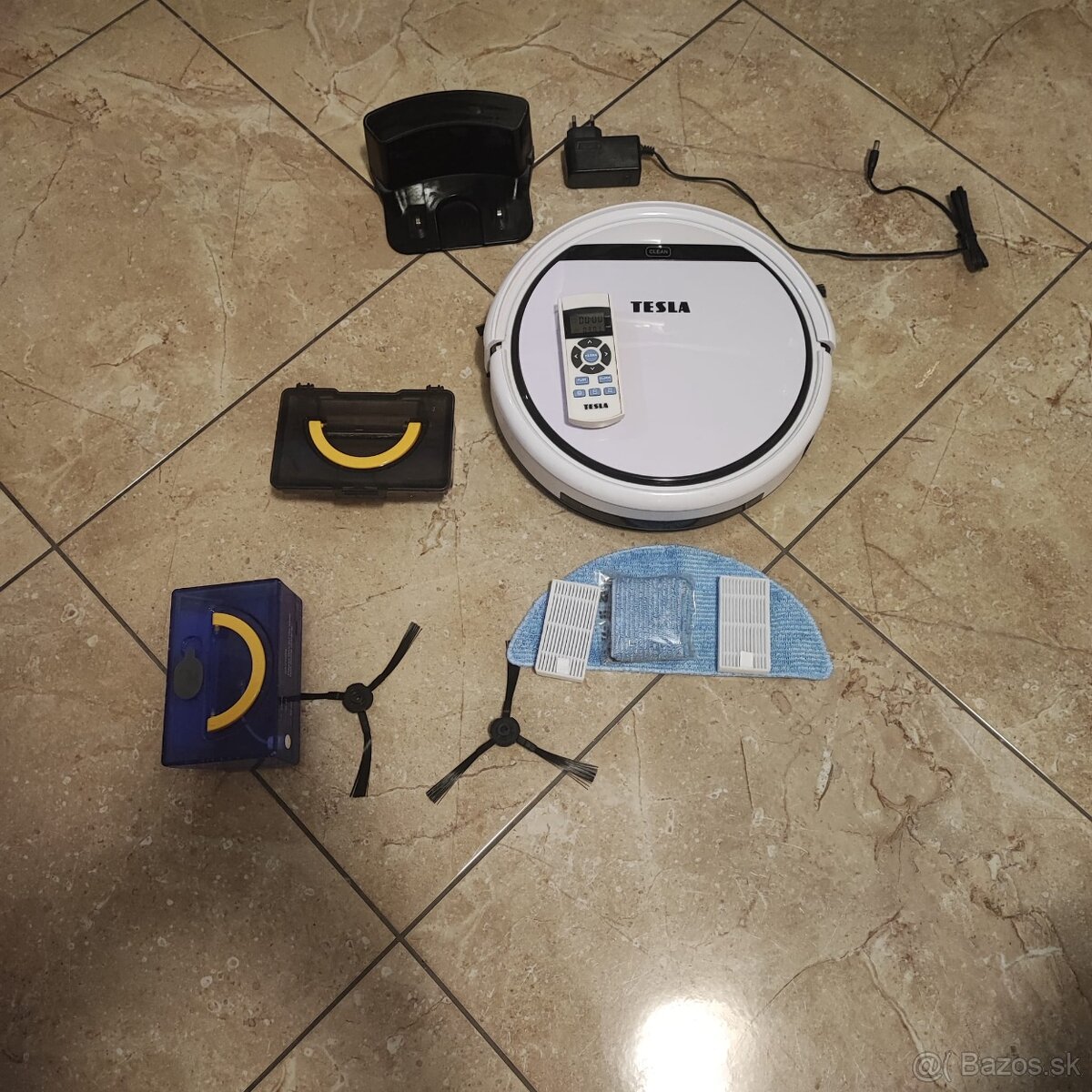 Robotický vysávač Tesla
