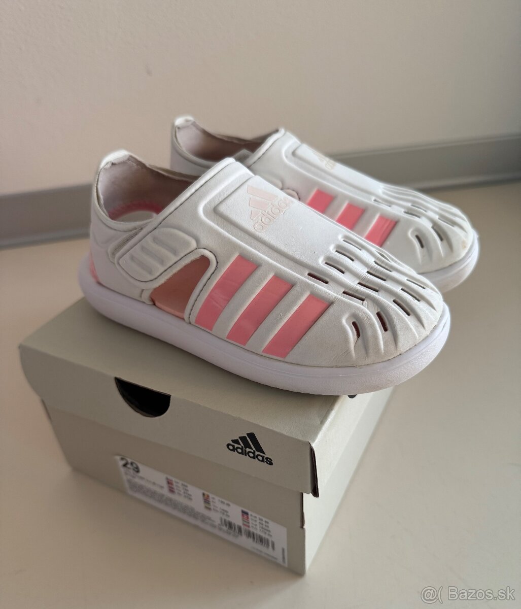 Sandálky adidas v. 29