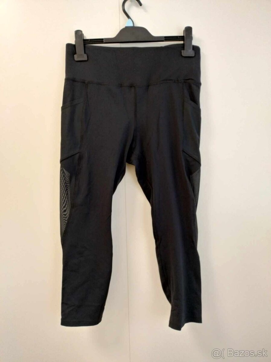 Dámske športové čierne ¾ legíny (Forever 21)