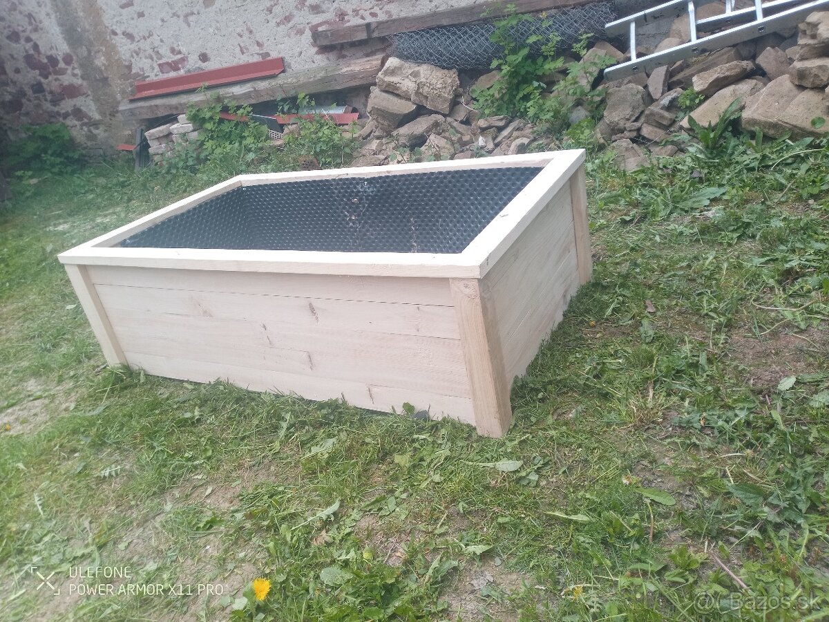 Vyvyšene záhony, kvetináče