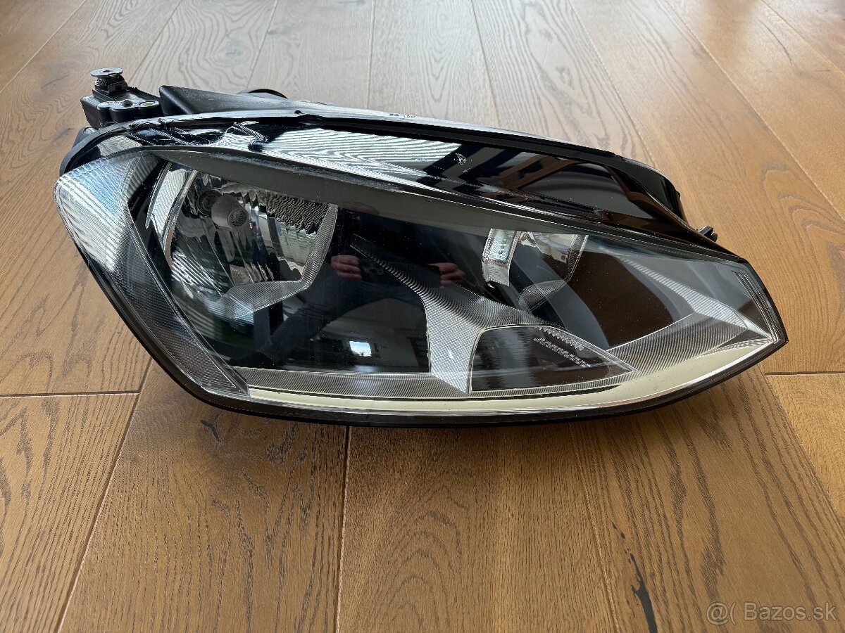 Pravé predné svetlo VW Golf VII 2012-2020