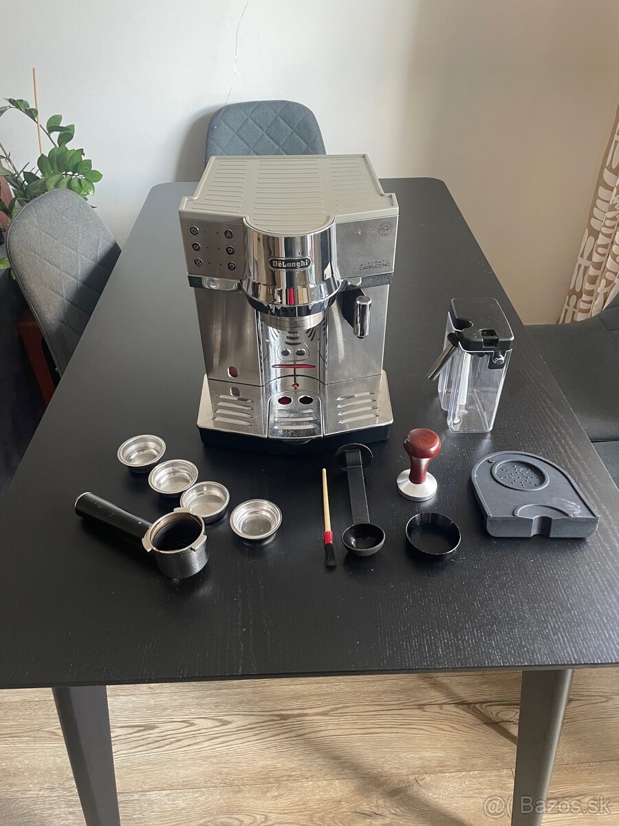 Pákový kávovar Delonghi EC850.M