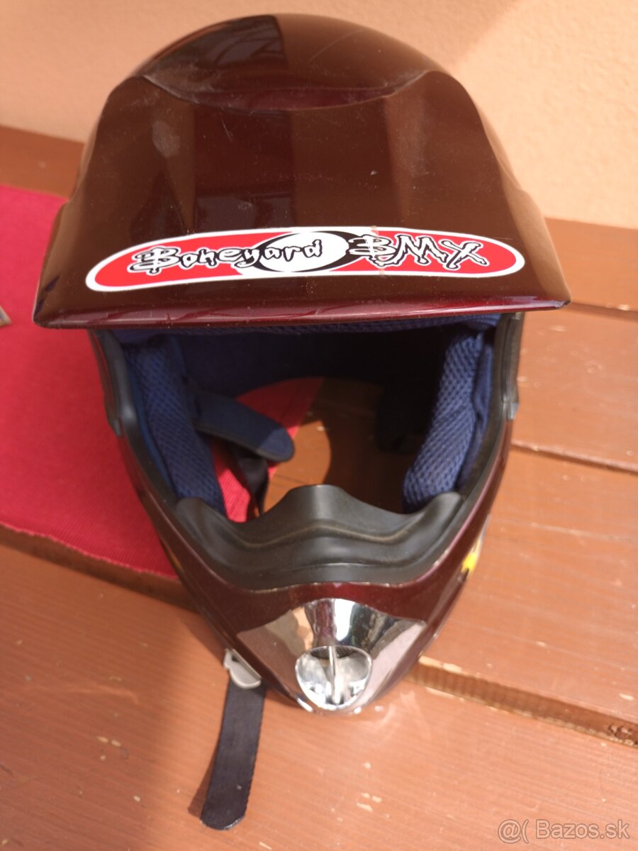 Prilba na motorku veľ. 55-57cm bordová