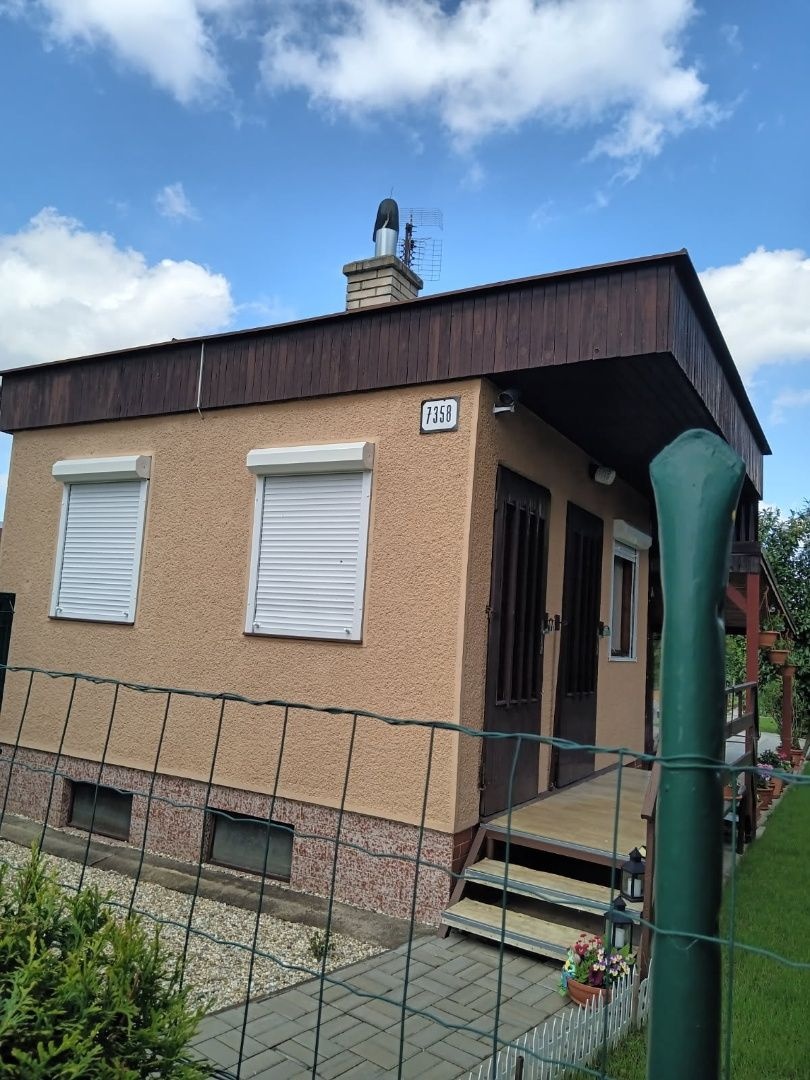 Nové Zámky - Rekreačná chata na predaj so zariadením