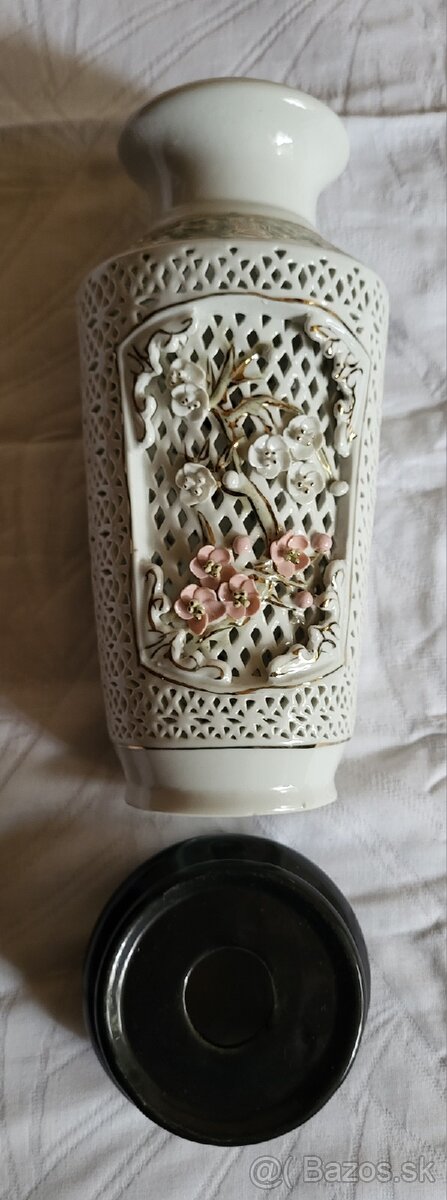 Čínska porcelánová váza s podstavcom