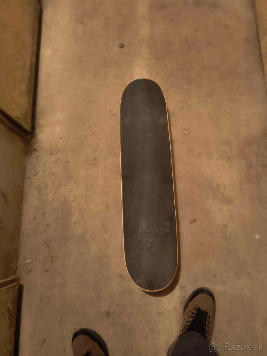 Predam starý detský skateboard Globe