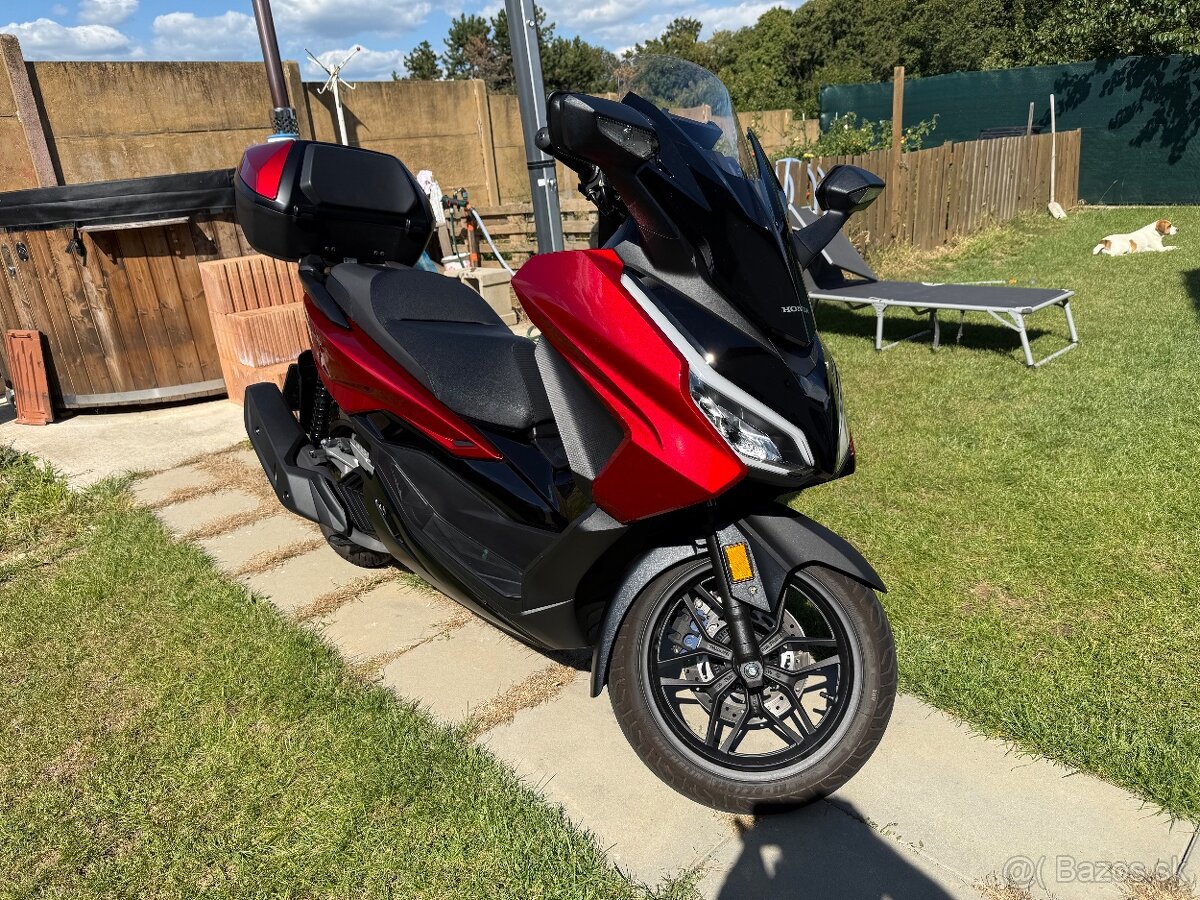 Predám skúter Honda Forza 125cm3