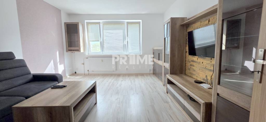 Pekný 3i byt,3 x NEPRIECHODNÁ IZBA, LOGGIA,Turnianska ulica,