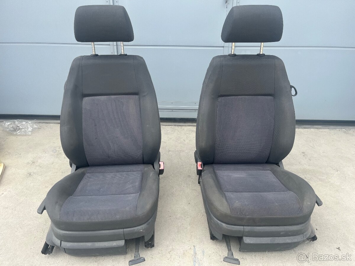 Predné sedadla VW Polo