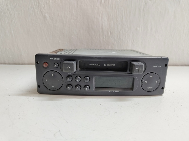 autorádio renault clio 2 8200113800 30€