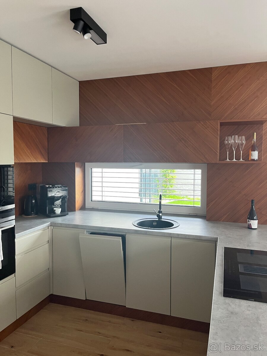 Na prenájom 4izbový mezonetový byt so záhradkou v Rovinke.