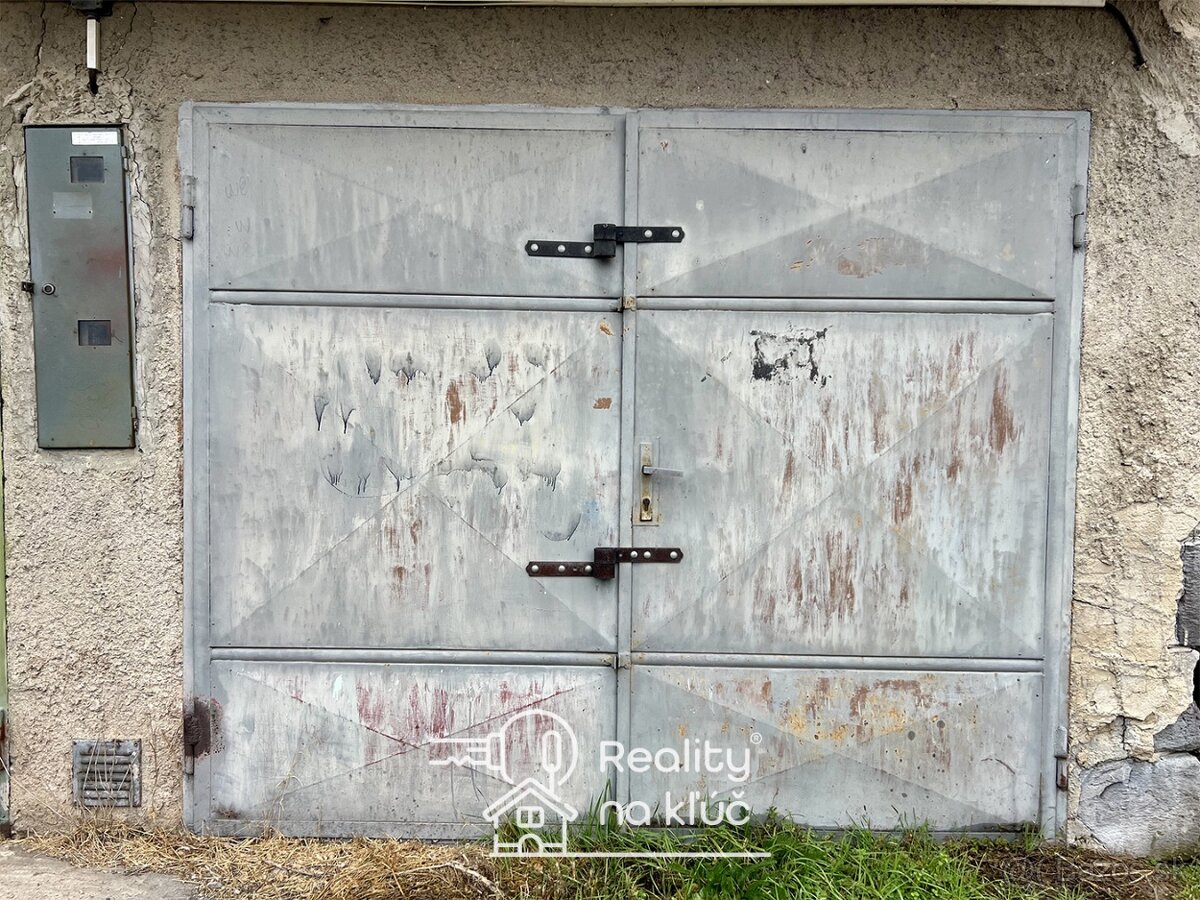 Na prenájom garáž na Čerešňovej ulici v Nových Zámkoch