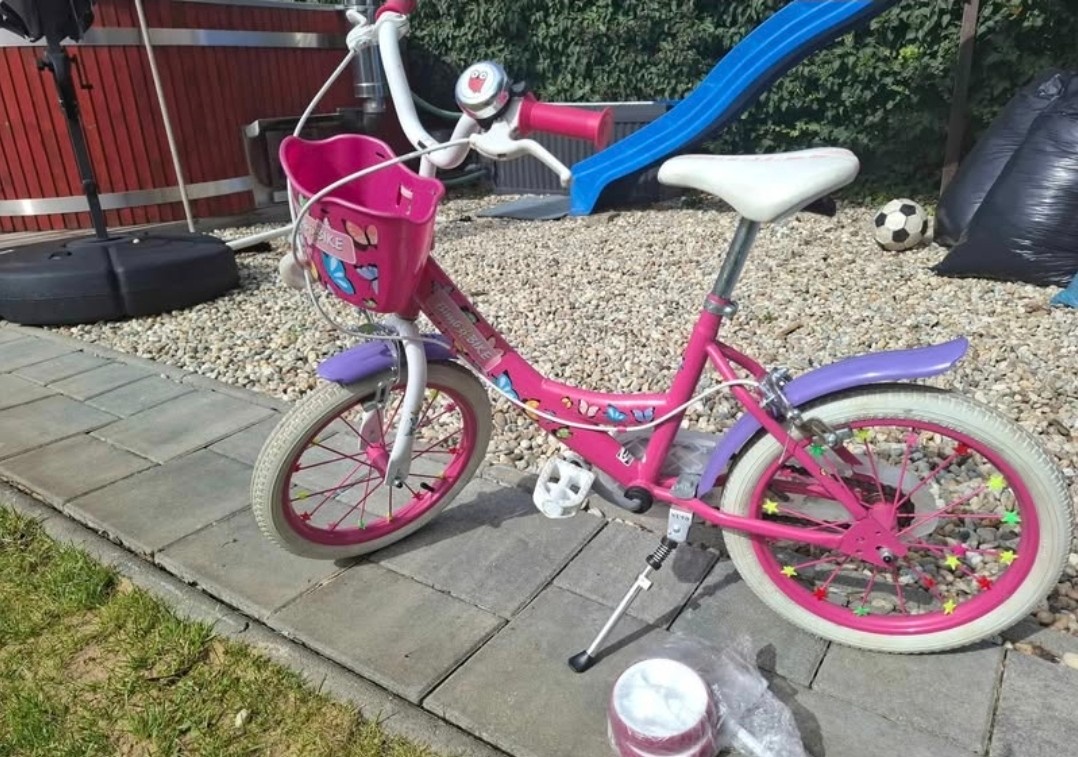 Dievčenský bicykel 16