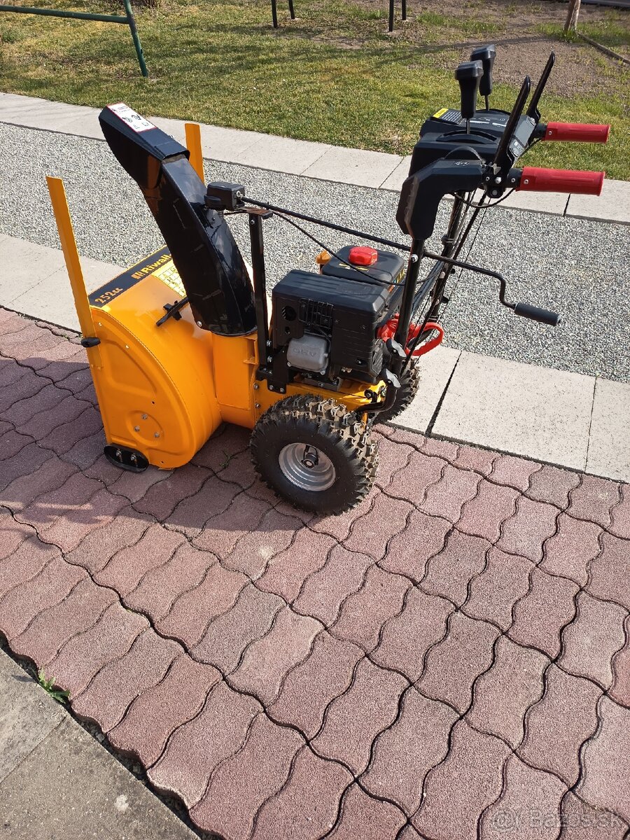 Snehová fréza Riwall pro RPST 6071