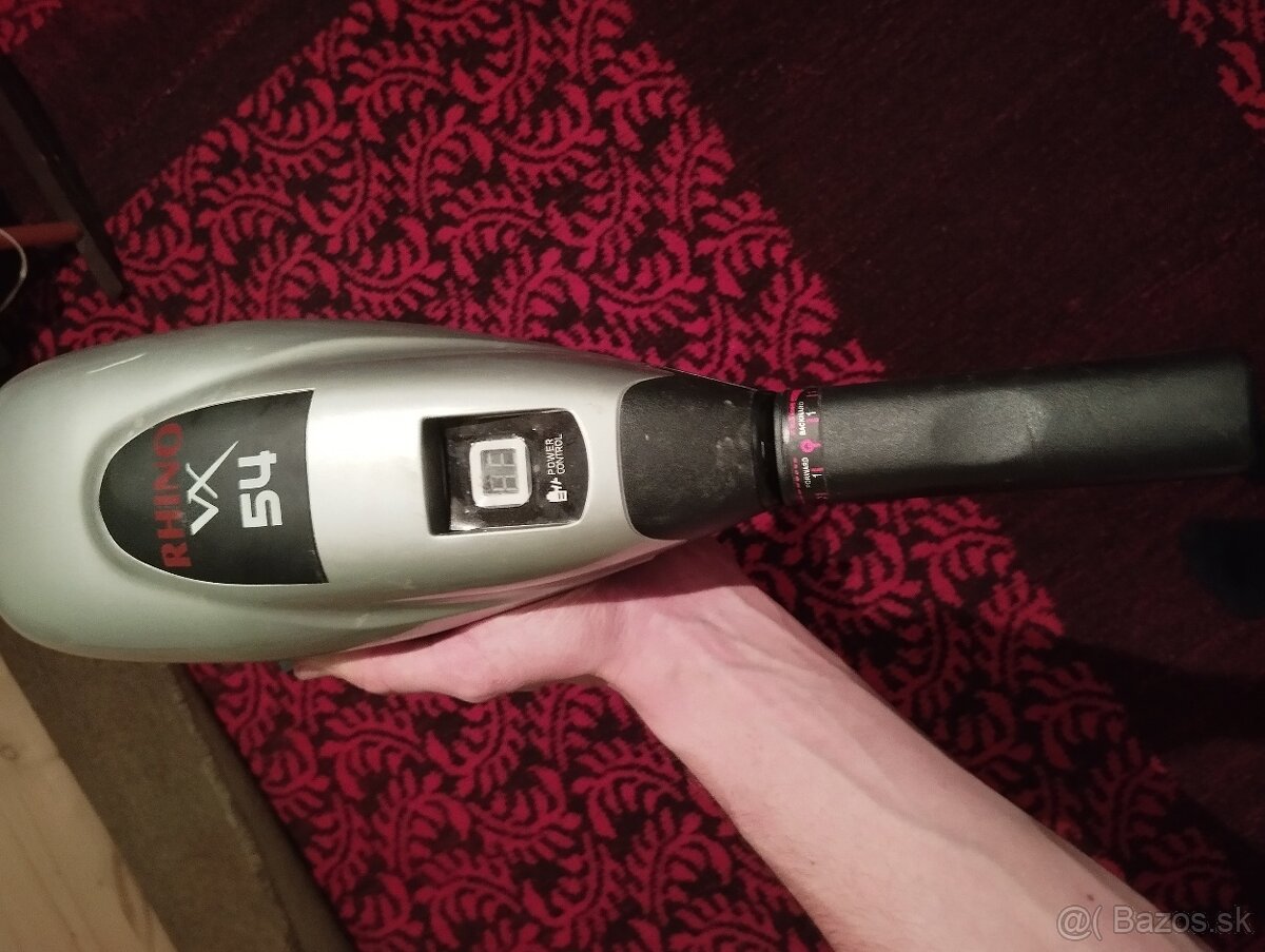 Predám málo používaný elektromotor Rhino vx 54lb