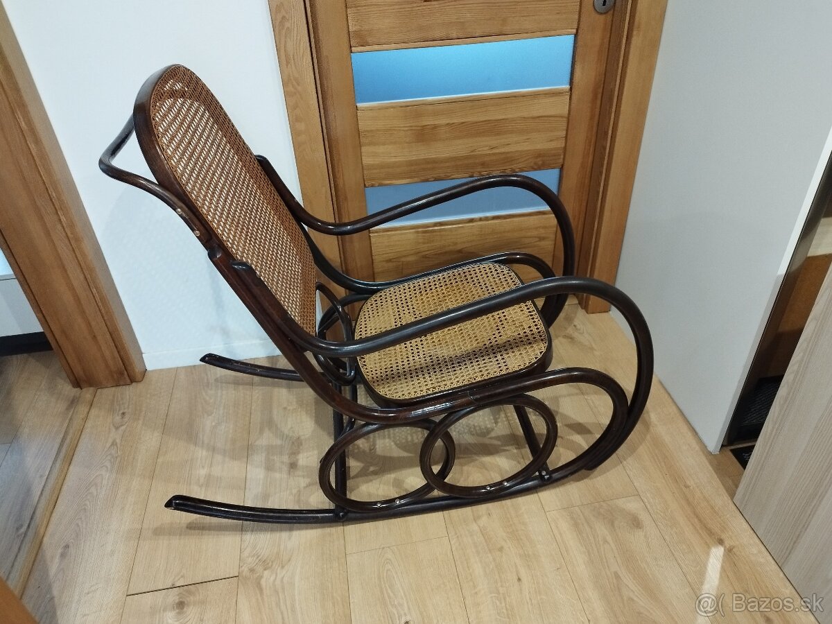 Hojdacie retro kreslo Thonet