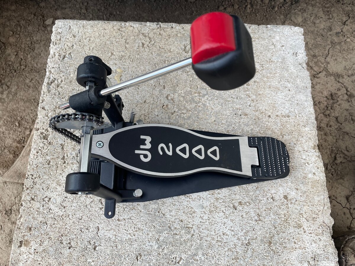 Predám DW 2000 pedál pre basový bubon