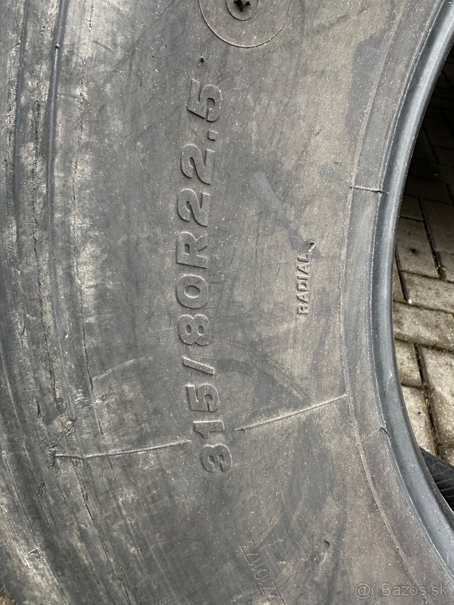 Predám pneumatiky 315/80R22.5 predné vodiace