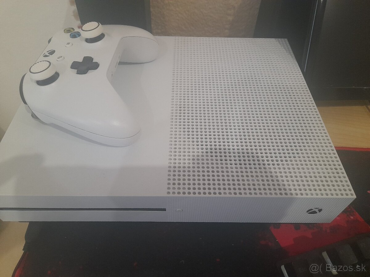 Predám xbox one s 1tb