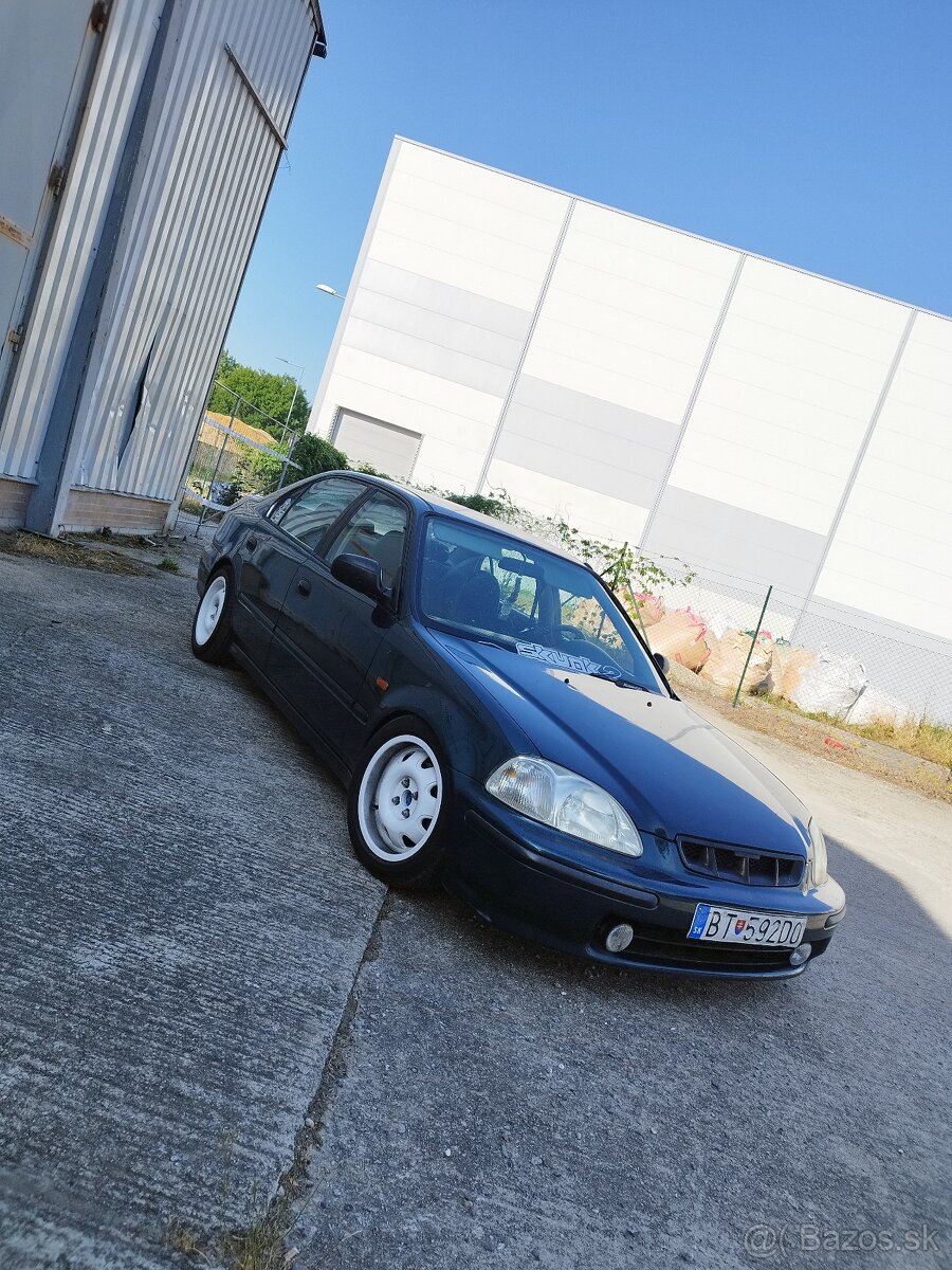 Honda Civic 6g sedan