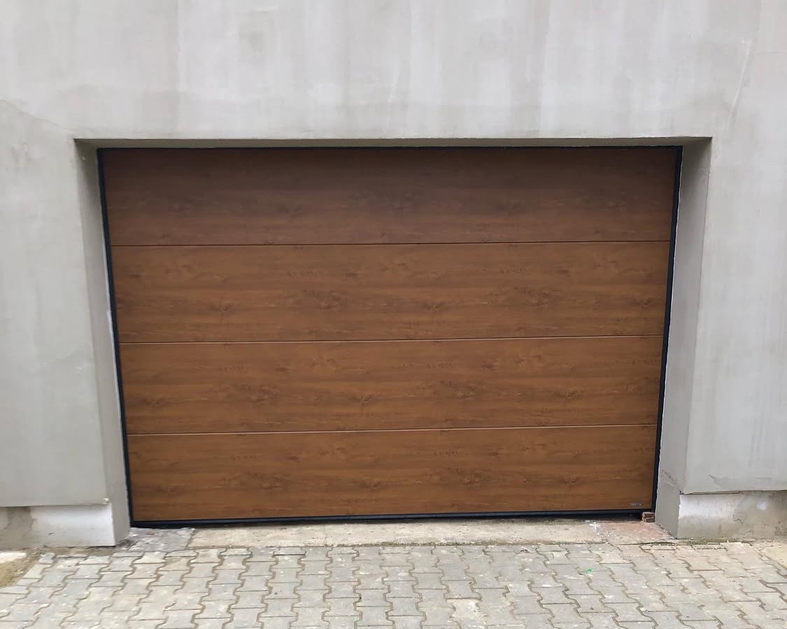 Sekčna garážova Brana s pohonom 2500x2160