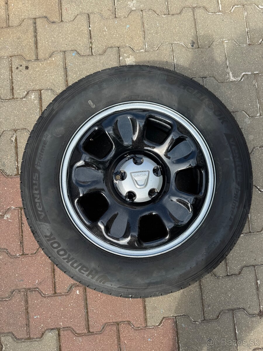 dacia duster 215/65r16