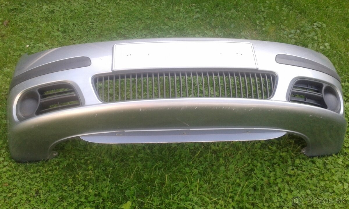 Predné a zadné diely bledo šedé a zelené-Škoda Fabia 1