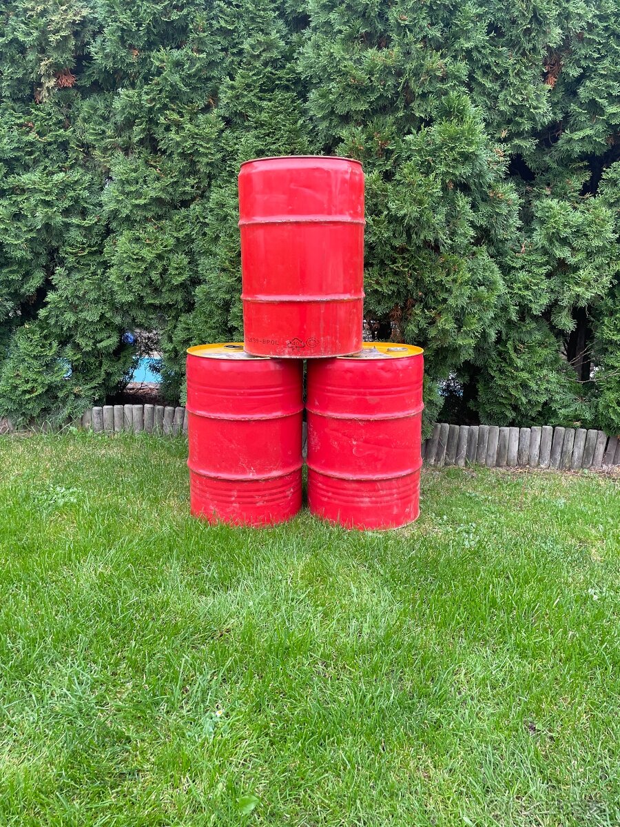 Predám plechové sudy 60 litrové