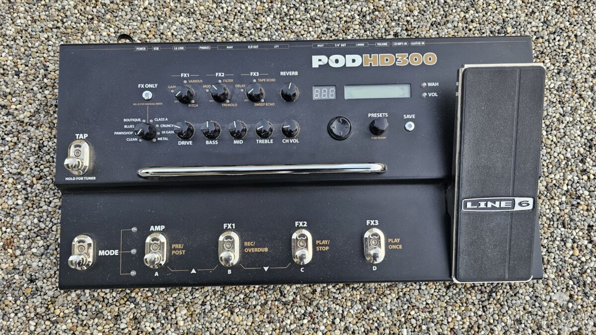 Gitarový multiefekt - Line 6 POD HD300