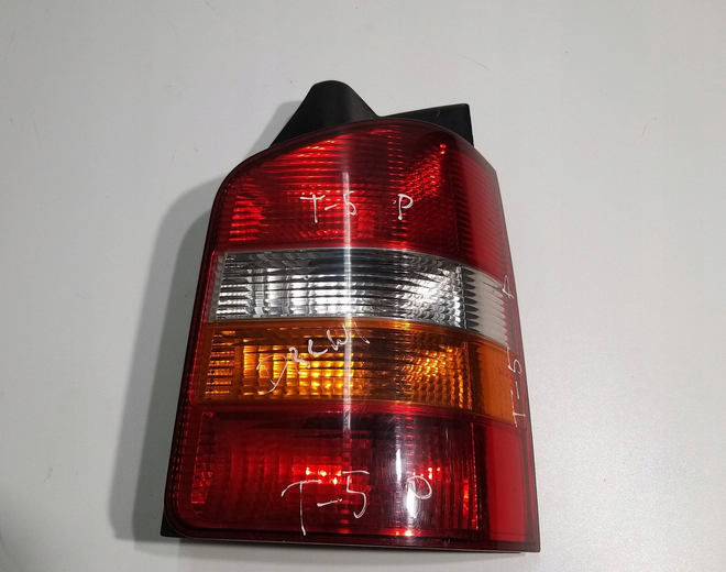 VW T5 2003- pravé zadné svetlo
