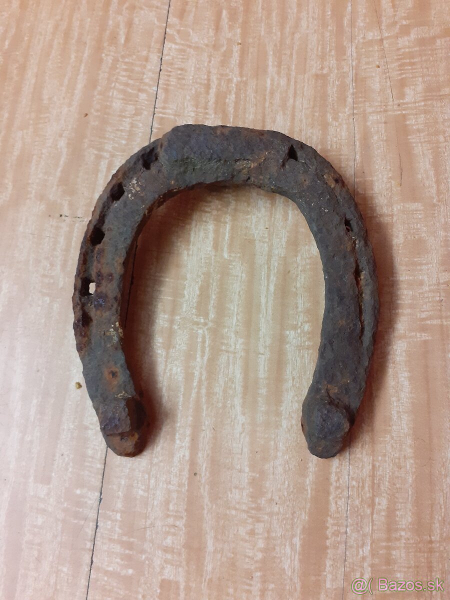 Stara podkova.