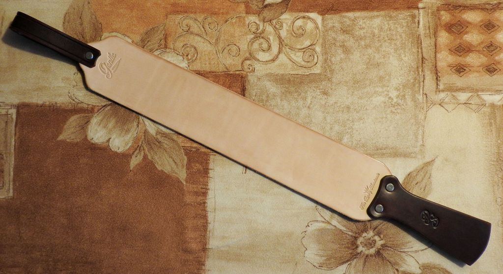 Obťahovací remeň na britvu - cestovný, s obalom