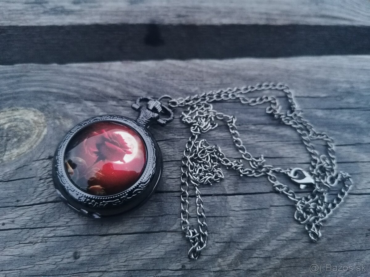 Červená ruža vreckové hodiny