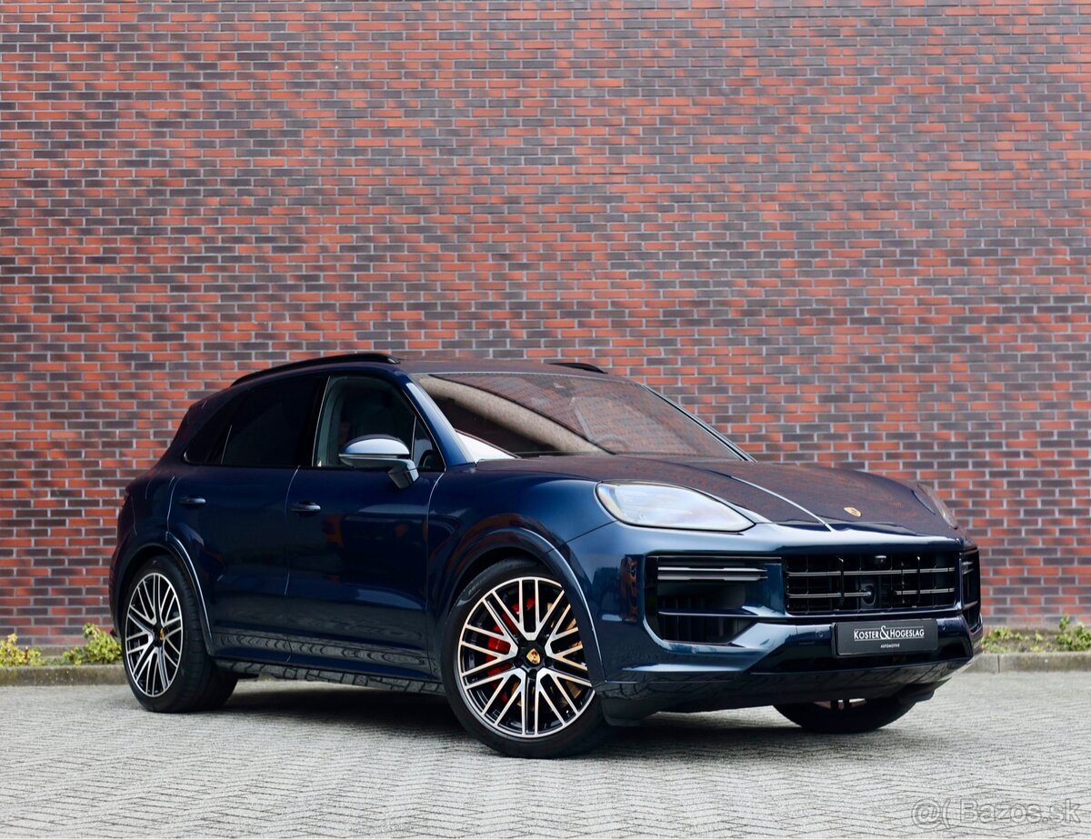 PORSCHE Cayenne TURBO 4.0 V8 E-Hybrid 740PS,