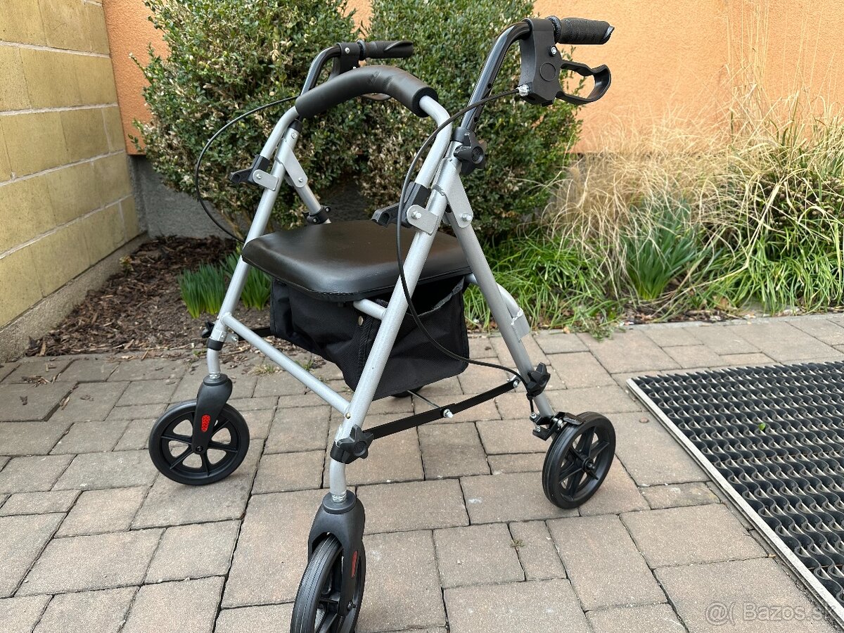 Chodítko pre seniorov a dôchodcov - rolátor