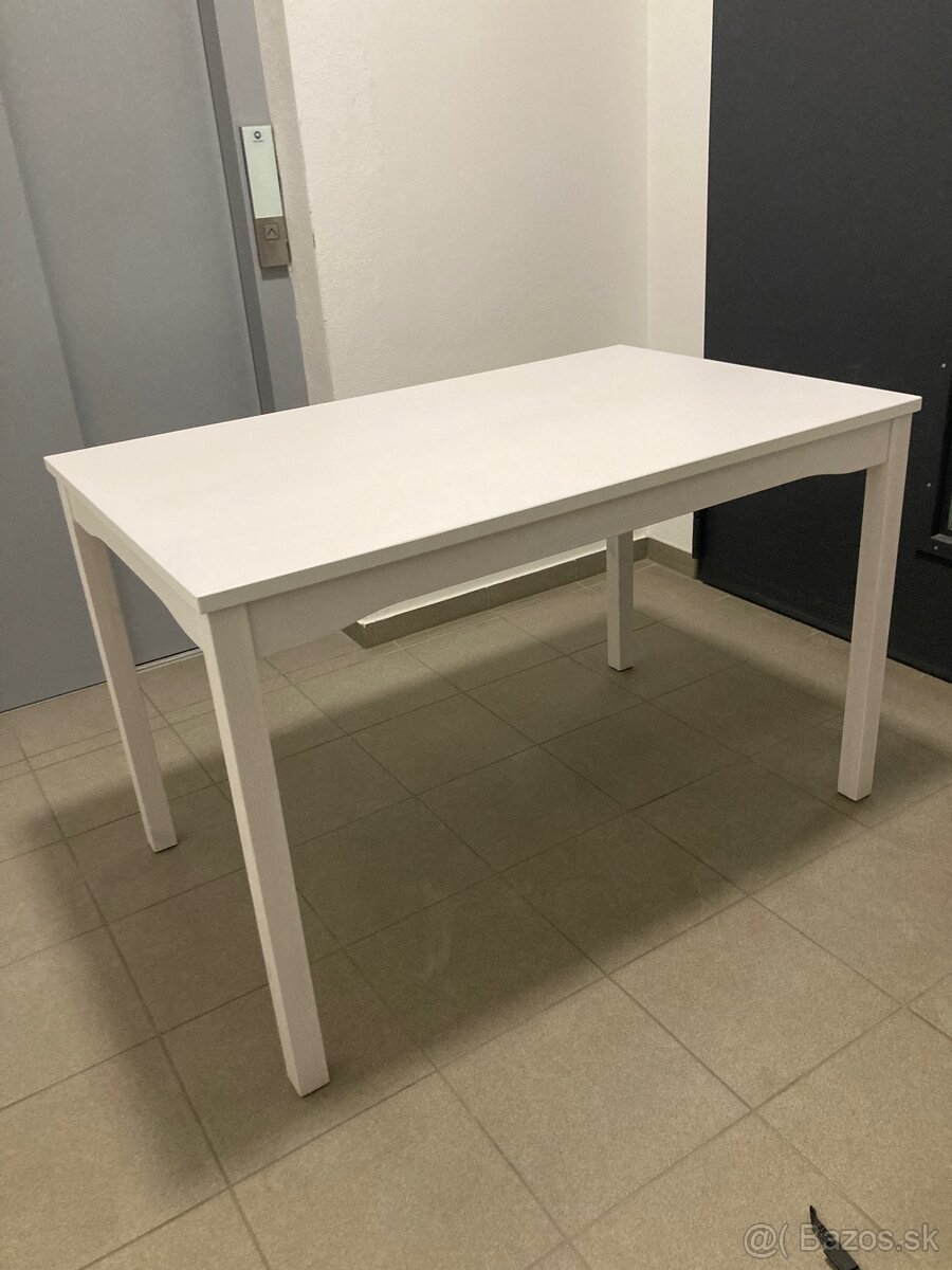 Darujem za odvoz stôl